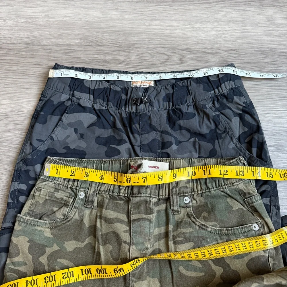 Boys Camo Jogger Pants Lot Levi’s Wrangler Size 14/16 L - Picture 7 of 10